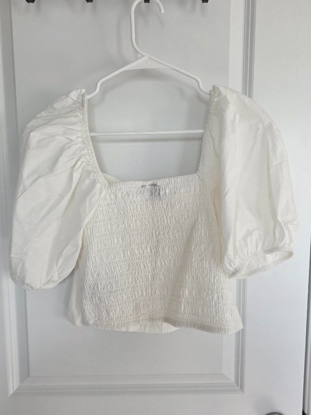 Off-White Sweetheart Puff Sleeve Crop Top from Gap - Size Large (New with Tags) - Picture 5 of 6